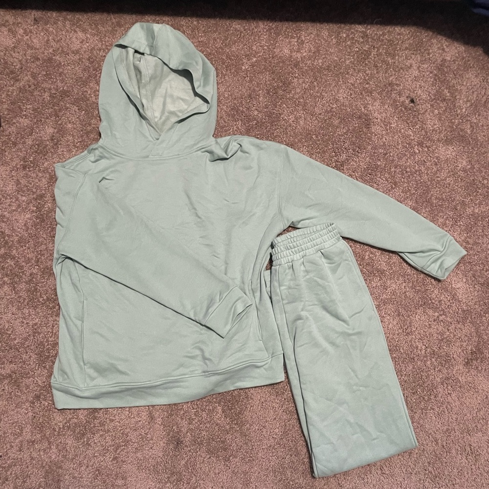 MINT GREEN SWEAT SUIT